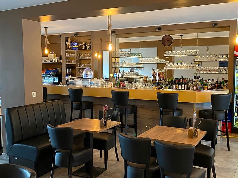 The bar and dining room of The New Break