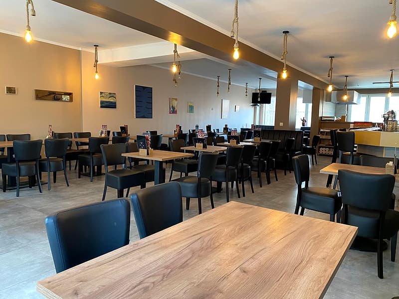 The main dining room of The New Break